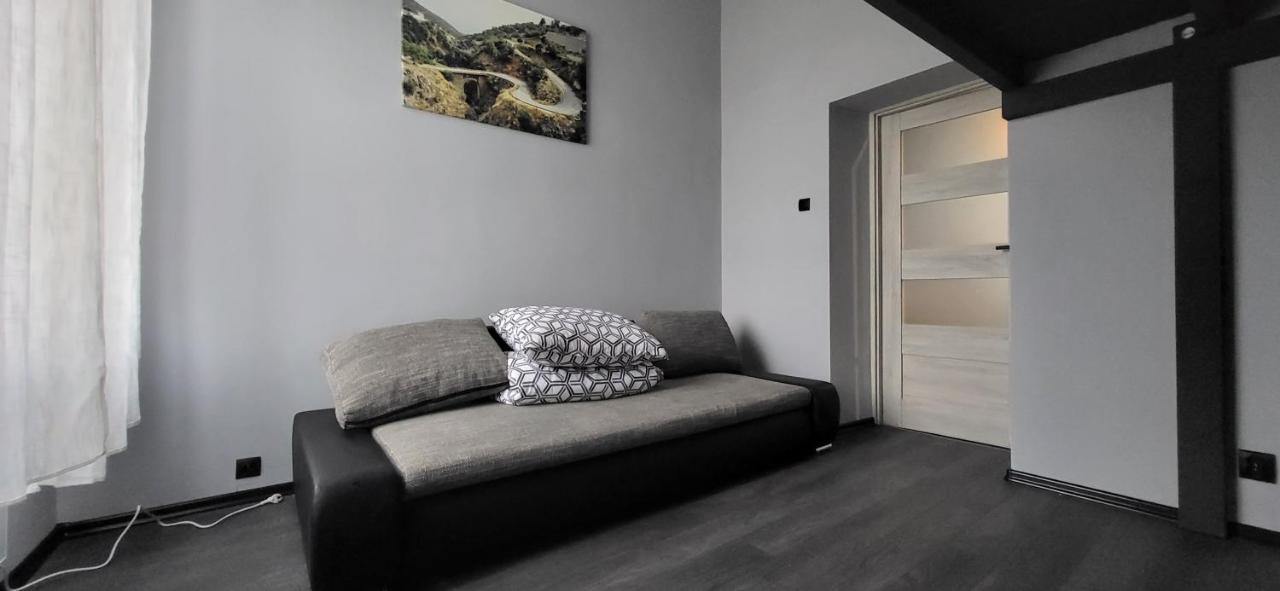 Apartament Pod Wieza Lejlighed Piotrków Trybunalski Eksteriør billede